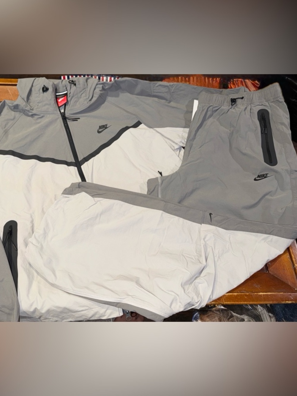 Nike Tech Woven Suit, full-zip Windrunner Jacket & Pants Men’s XL Grey New